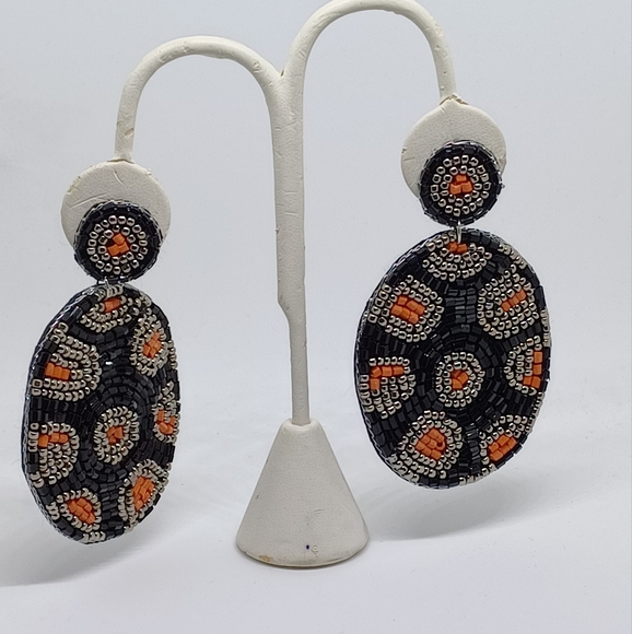 Handcrafted Seed Beeded Earrings - Picture 2 of 5